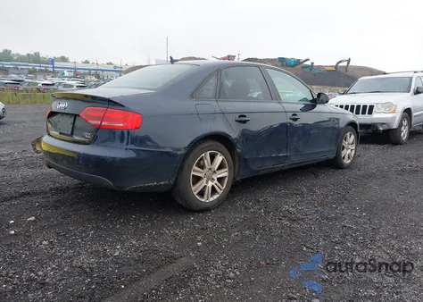 2010 Audi A4 2.0T Premium z USA, uszkodzony, nr VIN WAUBFAFL0AN027084